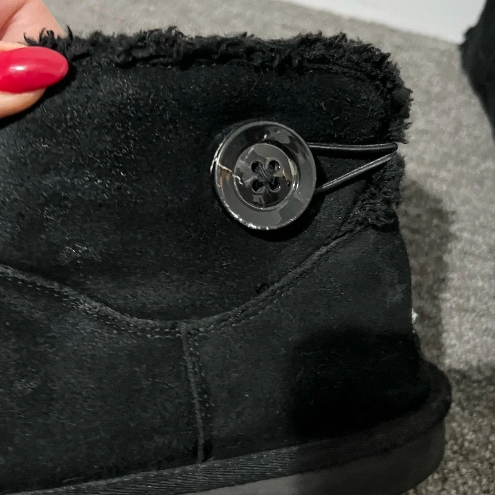 Koolaburra By Uggs Black Suede Boots Women's Size 9 Ankle Short